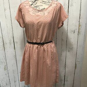 Bordeaux Los Angeles lightweight dress in peach and black polka dots. W/belt L